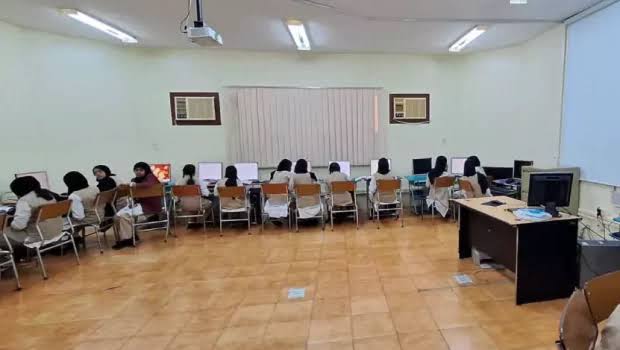 Students in IT Lab